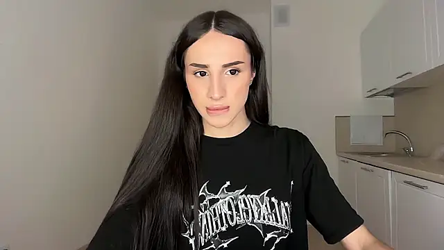 Kim Oberlin  online show from April 3, 7:42 pm