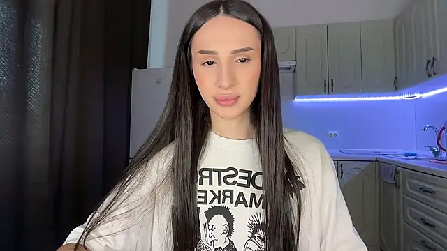 Kim Oberlin  online show from March 6, 12:22 pm