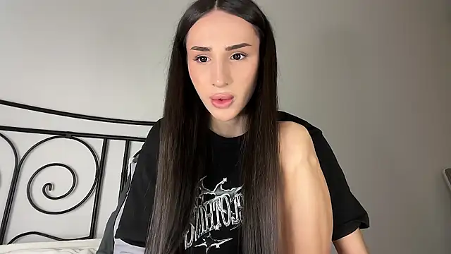 Kim Oberlin  online show from March 29, 11:12 am