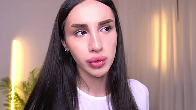 Snapshot of Kim_Oberlin_ chatting on November 6, 11:03 am Kim Oberlin online show from November 6, 11:03 am