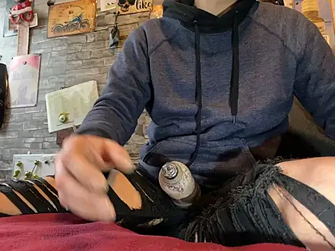 Snapshot of Gilgamesch1704 chatting on February 13, 1:37 pm Gilgamesch1704 online show from February 13, 1:37 pm