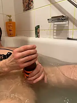 Snapshot of Gilgamesch1704 chatting on February 1, 4:54 pm Gilgamesch1704 online show from February 1, 4:54 pm