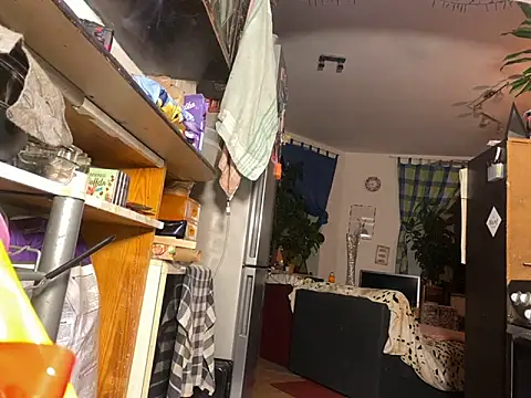 Snapshot of Gilgamesch1704 chatting on December 5, 5:44 pm Gilgamesch1704 online show from December 5, 5:44 pm