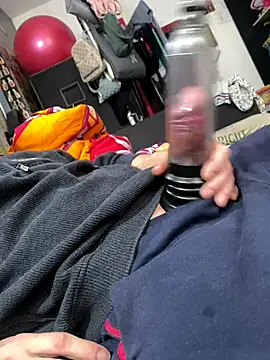 Snapshot of Gilgamesch1704 chatting on October 27, 1:56 pm Gilgamesch1704 online show from October 27, 1:56 pm