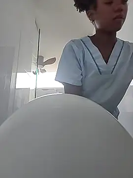 AriLennox  online show from March 4, 1:41 pm