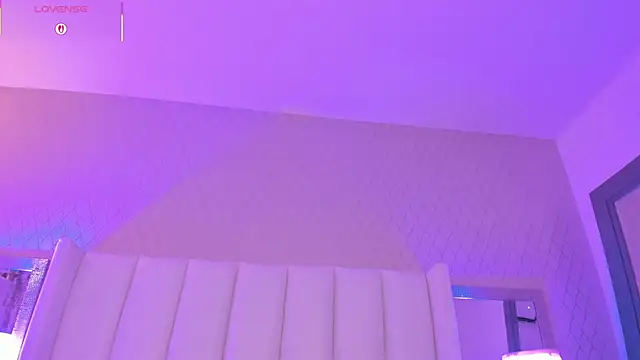 SophiaSmiiths  online show from October 26, 10:59 am