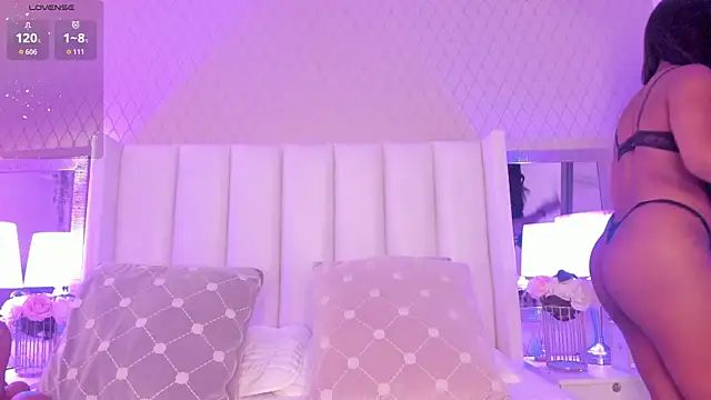 SophiaSmiiths  online show from October 25, 7:58 pm