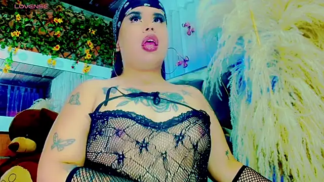 nauthyvalentina online show from March 15, 4:52 am