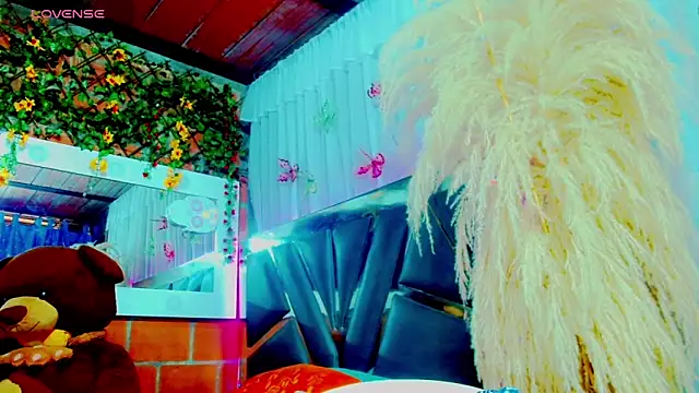 nauthyvalentina online show from March 7, 6:02 pm