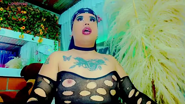 nauthyvalentina online show from March 14, 4:35 pm