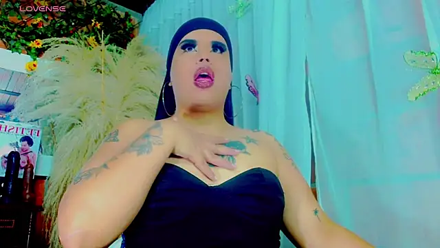 nauthyvalentina online show from March 29, 3:35 pm