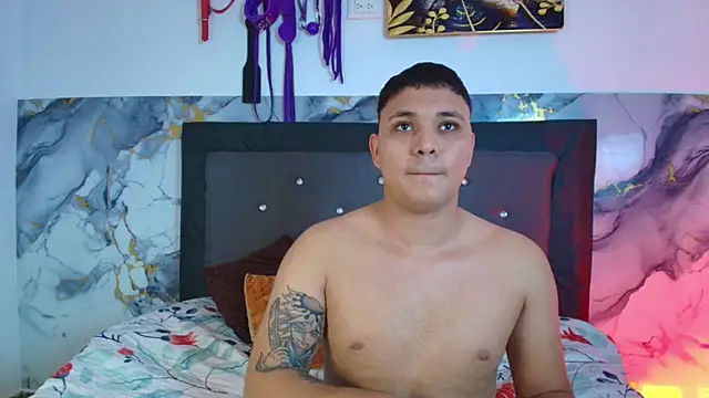 couple lovelyds online show from April 14, 8:58 pm