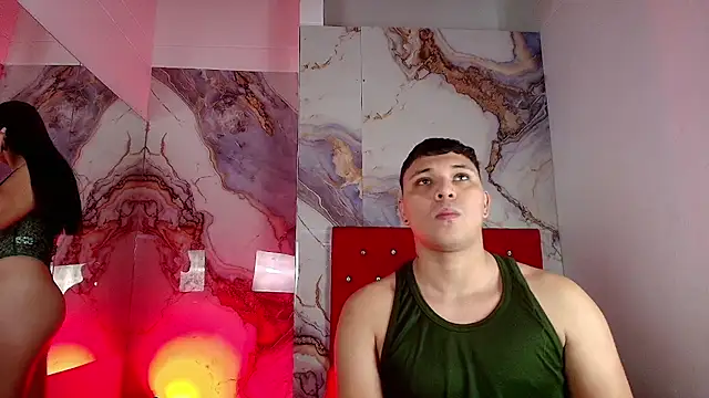 couple lovelyds online show from December 14, 8:58 pm