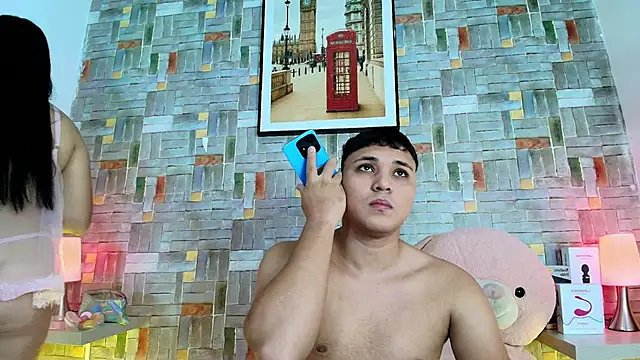 Snapshot of couple_lovelyds chatting on October 24, 8:52 pm couple lovelyds online show from October 24, 8:52 pm