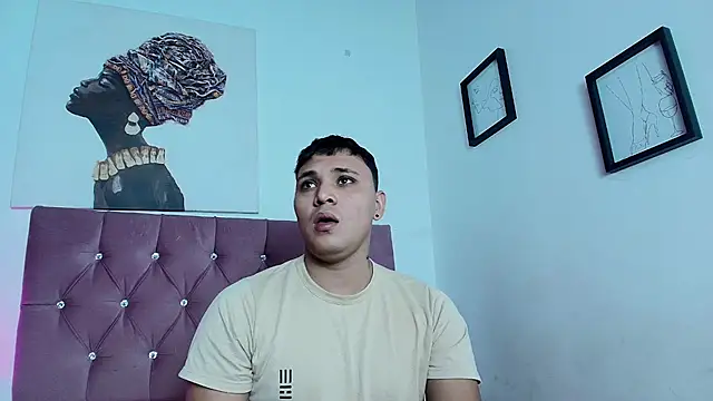 Snapshot of couple_lovelyds chatting on October 25, 9:04 pm couple lovelyds online show from October 25, 9:04 pm