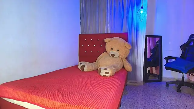 Snapshot of couple_lovelyds chatting on October 16, 9:34 pm couple lovelyds online show from October 16, 9:34 pm