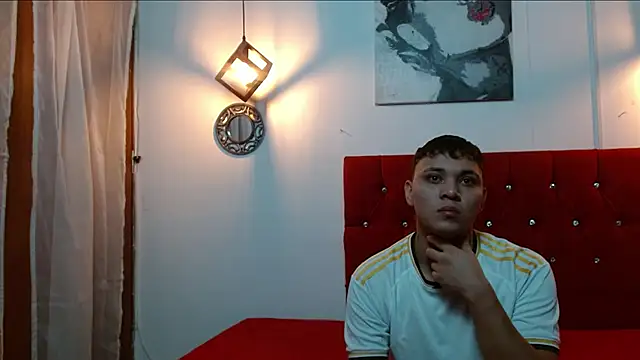Snapshot of couple_lovelyds chatting on February 26, 1:22 pm couple lovelyds online show from February 26, 1:22 pm