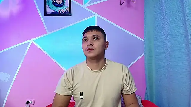 couple lovelyds online show from January 11, 1:29 pm