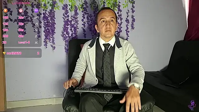 yazforeSolo online show from February 6, 2:13 pm