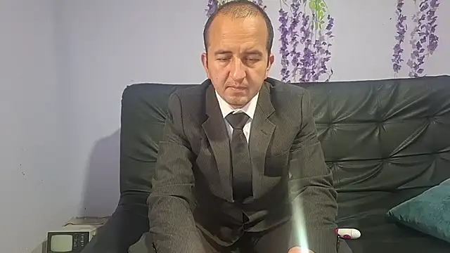 yazforeSolo online show from November 20, 2:18 pm