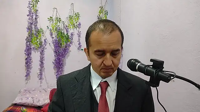 yazforeSolo online show from September 19, 2:21 pm