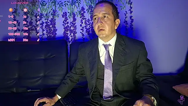 yazforeSolo online show from February 6, 2:07 am