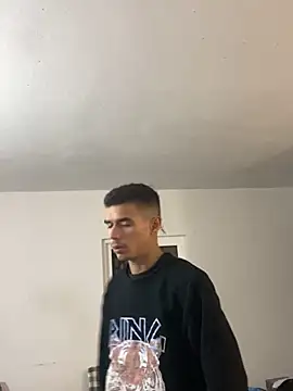 Snapshot of RicarBer chatting on February 5, 7:10 pm RicarBer online show from February 5, 7:10 pm