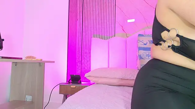 Sofia martiin online show from February 26, 3:06 am