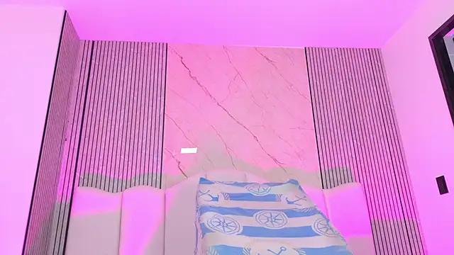 Sofia martiin online show from April 14, 3:11 am