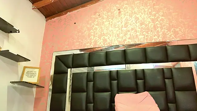 Snapshot of Sofia_martiin chatting on November 11, 3:12 am Sofia martiin online show from November 11, 3:12 am