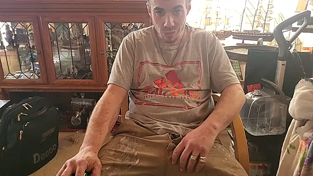 ScubaStevex online show from February 11, 3:45 pm