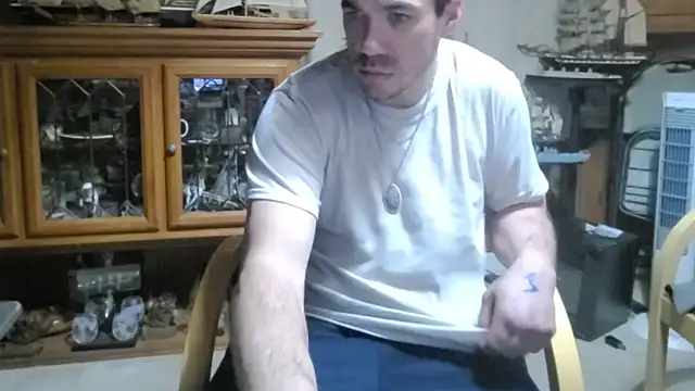 ScubaStevex online show from April 5, 9:05 am