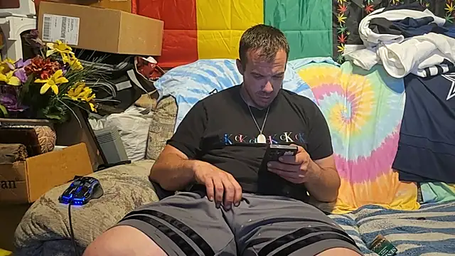 Snapshot of ScubaStevex chatting on June 4, 11:04 am ScubaStevex online show from June 4, 11:04 am