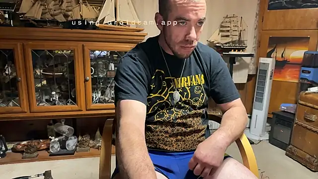 Snapshot of ScubaStevex chatting on May 4, 4:49 am ScubaStevex online show from May 4, 4:49 am