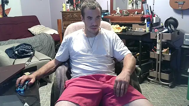 Snapshot of ScubaStevex chatting on October 27, 12:44 am ScubaStevex online show from October 27, 12:44 am