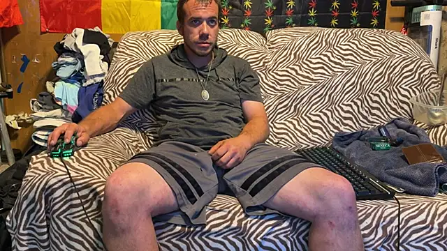 ScubaStevex online show from June 24, 3:54 pm