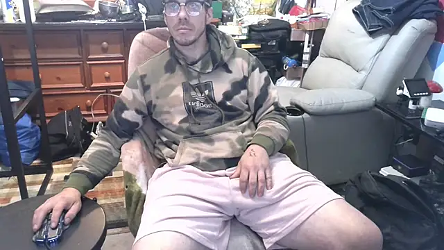 ScubaStevex online show from December 20, 5:27 pm