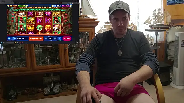 ScubaStevex online show from April 8, 5:36 pm