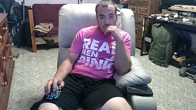 Snapshot of ScubaStevex chatting on September 23, 1:12 am ScubaStevex online show from September 23, 1:12 am