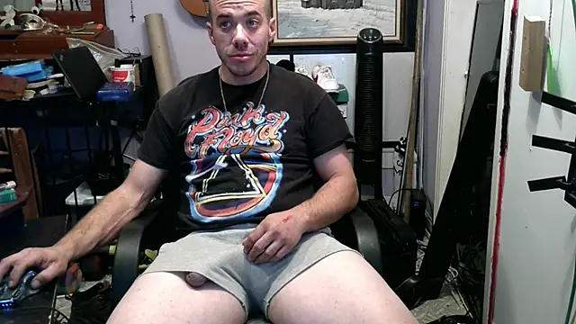 Snapshot of ScubaStevex chatting on November 12, 7:01 am ScubaStevex online show from November 12, 7:01 am