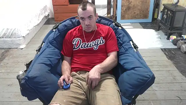 Snapshot of ScubaStevex chatting on March 16, 3:25 am ScubaStevex online show from March 16, 3:25 am