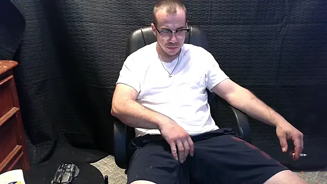 Snapshot of ScubaStevex chatting on November 24, 6:52 pm ScubaStevex online show from November 24, 6:52 pm