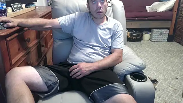 Snapshot of ScubaStevex chatting on September 30, 7:14 am ScubaStevex online show from September 30, 7:14 am