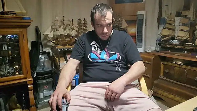 ScubaStevex online show from March 11, 2:38 am