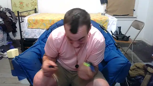 Snapshot of ScubaStevex chatting on February 16, 11:28 pm ScubaStevex online show from February 16, 11:28 pm