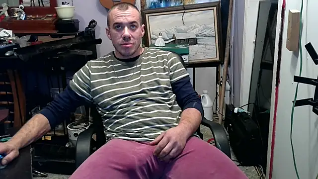 Snapshot of ScubaStevex chatting on November 13, 9:19 pm ScubaStevex online show from November 13, 9:19 pm