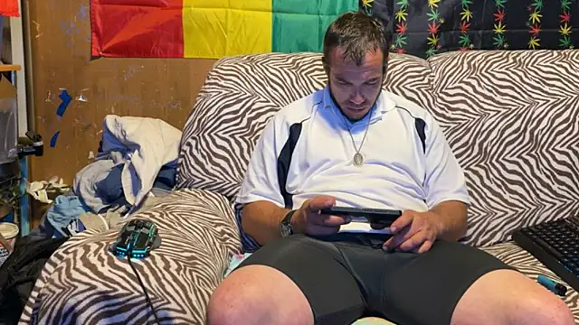 ScubaStevex online show from June 23, 6:33 am