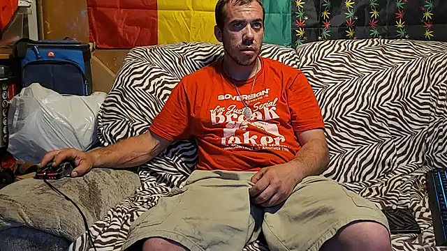 Snapshot of ScubaStevex chatting on June 10, 12:17 pm ScubaStevex online show from June 10, 12:17 pm
