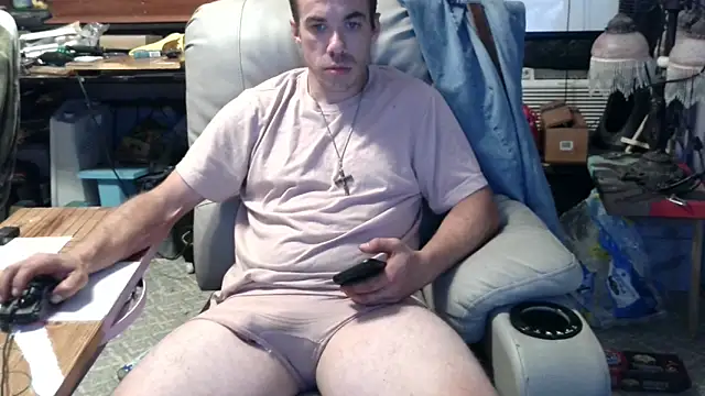 Snapshot of ScubaStevex chatting on October 15, 3:38 am ScubaStevex online show from October 15, 3:38 am