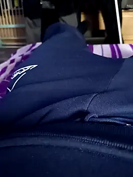 ich411983 online show from October 31, 10:05 pm